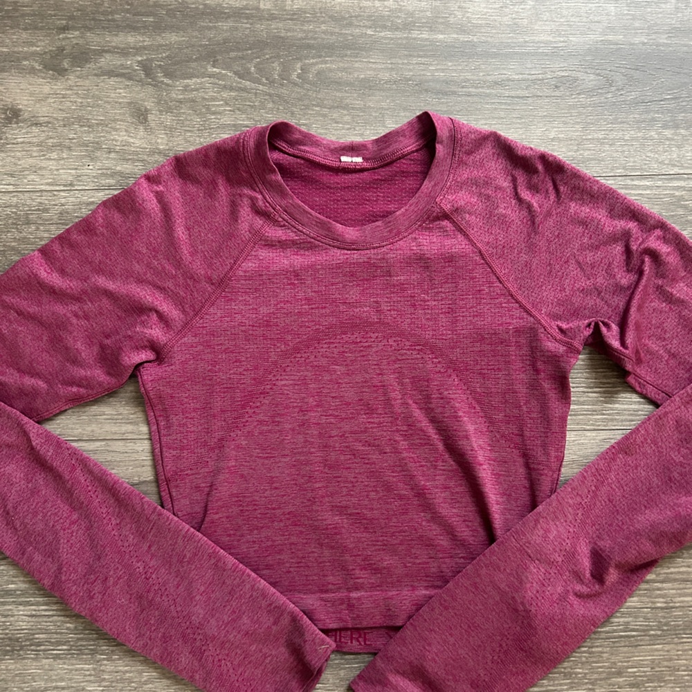 Lululemon Athletica Purple Cropped Long Sleeve Fitted Shirt